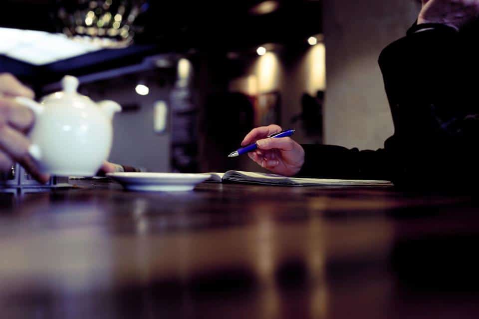 Interview devant une tasse de thé à Bordeaux Chartrons