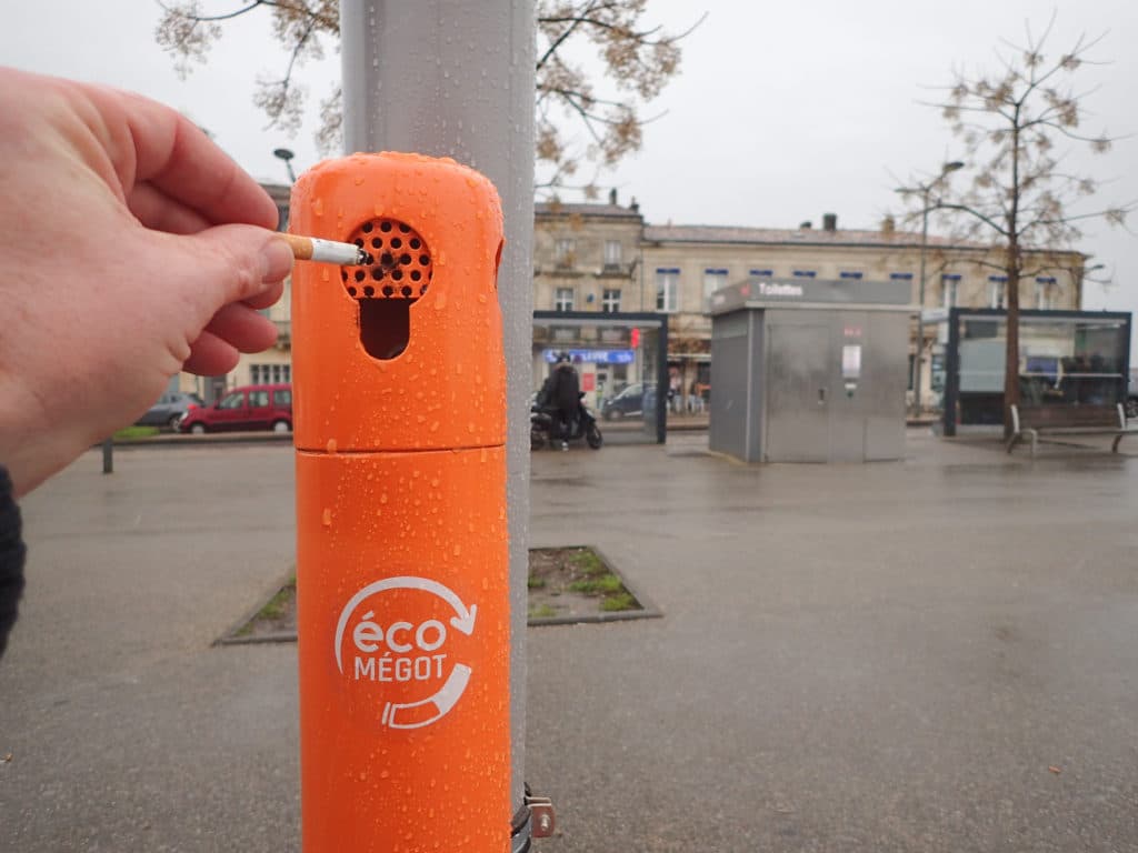 Des cendriers urbains pour jeter son mégot ailleurs que par terre.