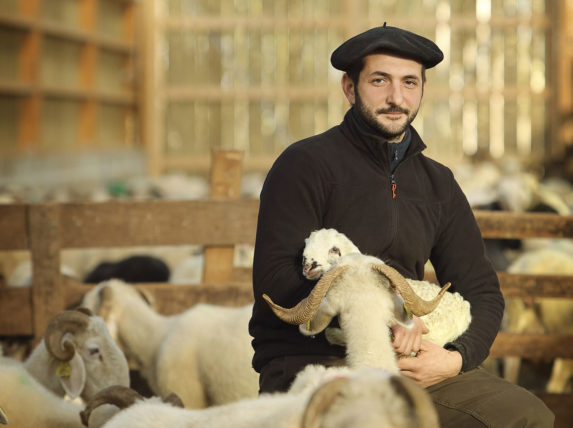 Julien Sarres, berger/fromager de la Vacherie
