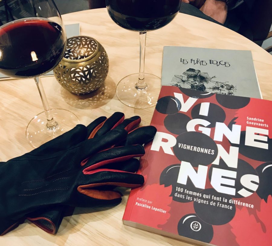 Des Vigneronnes dans le Bar à vin des Furies douces